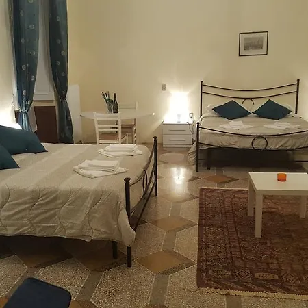 بيت ضيافة Garden 2*
